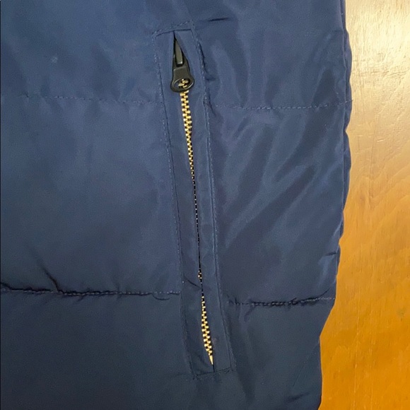 The Gap Puffer vest with fur trimmed hood - Picture 2 of 4